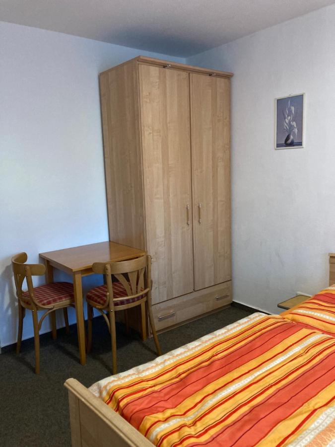 Pension Tom'S Huette Nossen Exterior foto